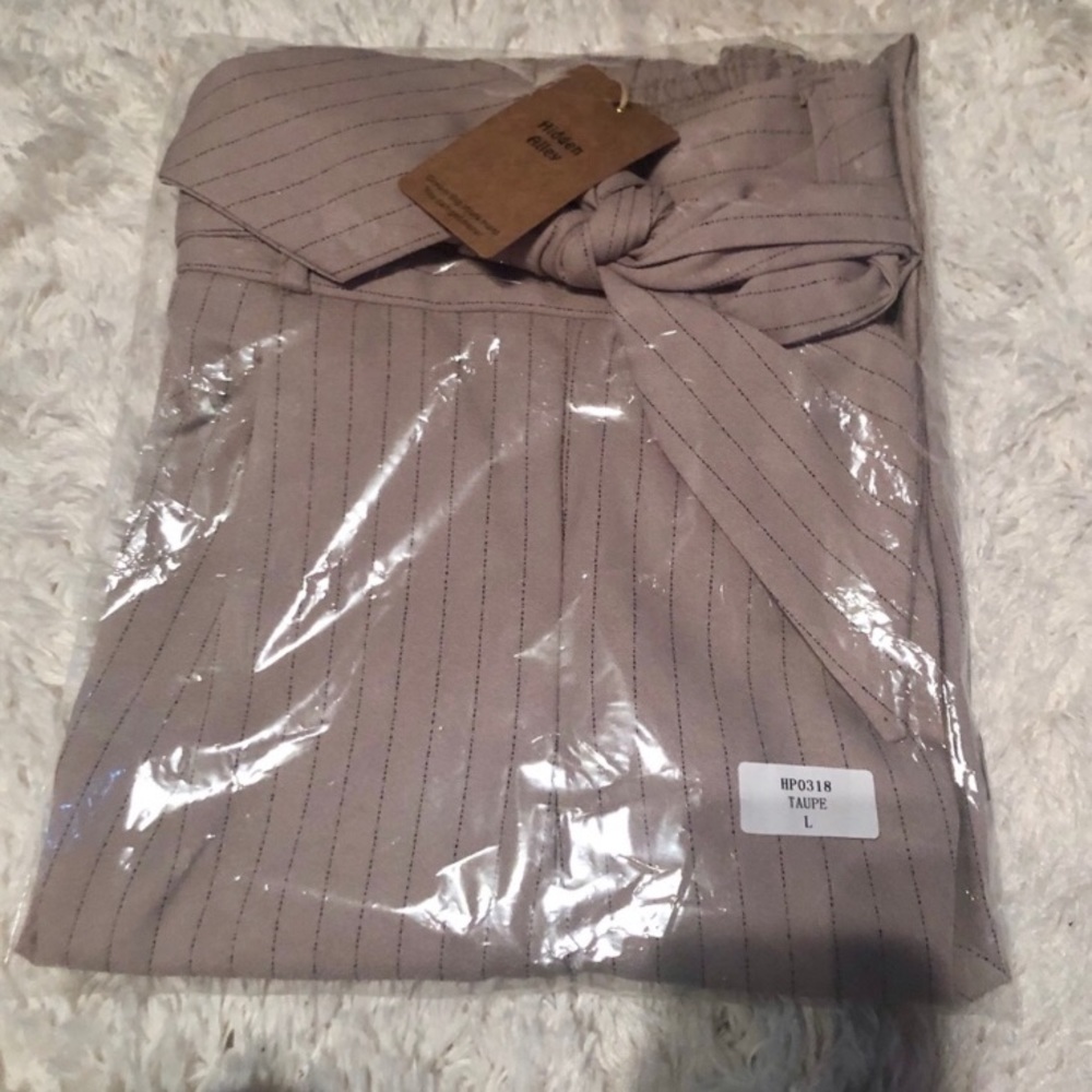 Hidden Alley Taupe Pinstripe Gaucho Pants - Picture 6 of 8